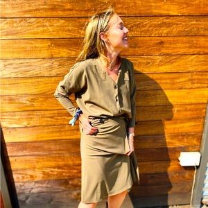 **24 HOURS ONLY 50% OFF!!** The Frock NYC Brooklyn Top, Long Sleeve Sz M, Olive